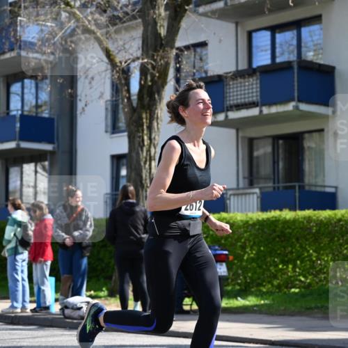 12.04.2026 - 45. Internationalen Wilhelmsburger Insellauf J. Mangold http://msf.ph/oto/9468375 12.04.2026 11:09:31 Ziel 2612, 3382, 4081, 3383, 2238, 2321, 5367, 3688, 4080, 3335, 4080, 3335, 3833, 4251, 3077, 5651, 5851 meine-sportfotos.de
