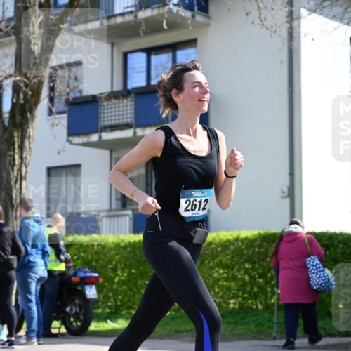 12.04.2026 - 45. Internationalen Wilhelmsburger Insellauf J. Mangold http://msf.ph/oto/9468379 12.04.2026 11:09:31 Ziel 2612, 3382, 4081, 3383, 2238, 2321, 5367, 3688, 4080, 3335, 4080, 3335, 3833, 4251, 3077, 5651, 5851 meine-sportfotos.de