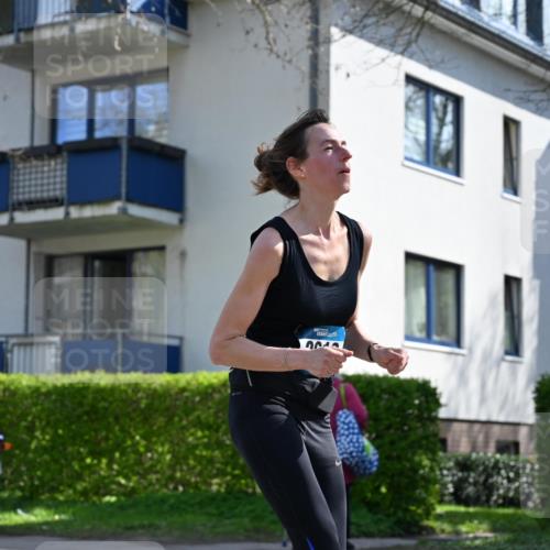12.04.2026 - 45. Internationalen Wilhelmsburger Insellauf J. Mangold http://msf.ph/oto/9468382 12.04.2026 11:09:31 Ziel 2612, 3382, 4081, 3383, 2238, 2321, 5367, 3688, 4080, 3335, 4080, 3335, 3833, 4251, 3077, 5651, 5851 meine-sportfotos.de
