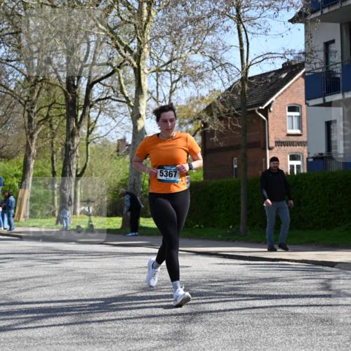 12.04.2026 - 45. Internationalen Wilhelmsburger Insellauf J. Mangold http://msf.ph/oto/9468396 12.04.2026 11:09:38 Ziel 2612, 3382, 4081, 3383, 2238, 2321, 5367, 3688, 3688, 4080, 3335, 3833, 4251, 3077, 5651, 5851, 2336, 2528 meine-sportfotos.de