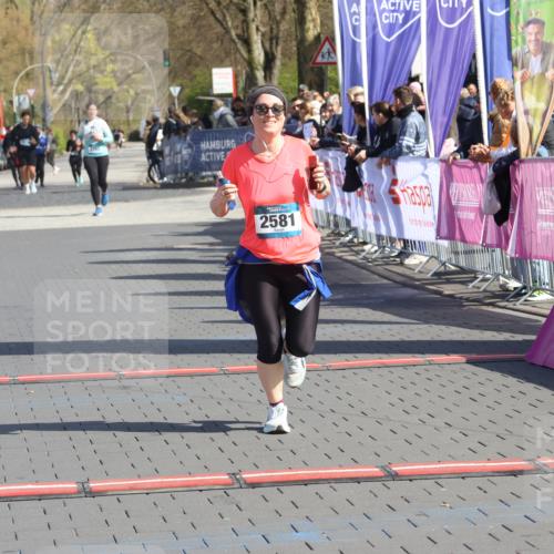 12.04.2026 - 45. Internationalen Wilhelmsburger Insellauf Strokosch-Dieckow http://msf.ph/oto/9468407 12.04.2026 11:20:05 Ziel 2581 meine-sportfotos.de