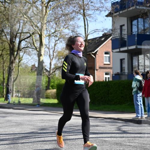 12.04.2026 - 45. Internationalen Wilhelmsburger Insellauf J. Mangold http://msf.ph/oto/9468417 12.04.2026 11:09:41 Ziel 3382, 4081, 3383, 2238, 2321, 5367, 3688, 4080, 3335, 3833, 4251, 3077, 5651, 5851, 2336, 2528, 3239 meine-sportfotos.de