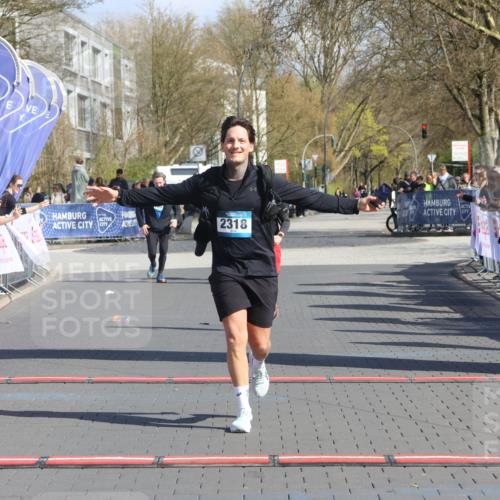12.04.2026 - 45. Internationalen Wilhelmsburger Insellauf Strokosch-Dieckow http://msf.ph/oto/9468473 12.04.2026 11:20:20 Ziel 2318, 4058 meine-sportfotos.de