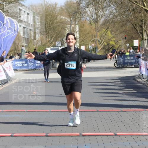 12.04.2026 - 45. Internationalen Wilhelmsburger Insellauf Strokosch-Dieckow http://msf.ph/oto/9468482 12.04.2026 11:20:20 Ziel 2318, 4058 meine-sportfotos.de