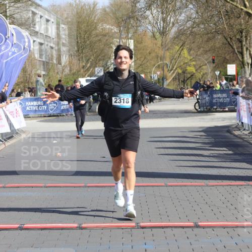 12.04.2026 - 45. Internationalen Wilhelmsburger Insellauf Strokosch-Dieckow http://msf.ph/oto/9468491 12.04.2026 11:20:20 Ziel 2318, 4058 meine-sportfotos.de