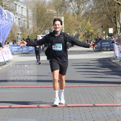 12.04.2026 - 45. Internationalen Wilhelmsburger Insellauf Strokosch-Dieckow http://msf.ph/oto/9468508 12.04.2026 11:20:21 Ziel 2318, 4058 meine-sportfotos.de