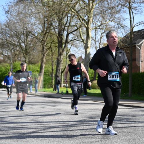 12.04.2026 - 45. Internationalen Wilhelmsburger Insellauf J. Mangold http://msf.ph/oto/9468542 12.04.2026 11:10:20 Ziel 2336, 2528, 3239, 2859, 2811, 2346, 3884, 3847, 3832, 2199, 3715, 2585, 4334, 3507, 3913, 2208, 2539, 2513, 2590, 2576 meine-sportfotos.de