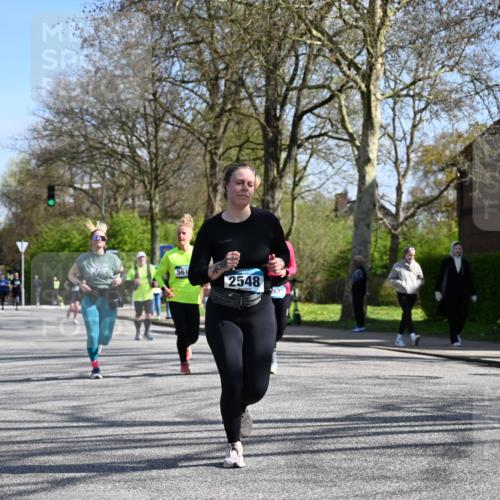 12.04.2026 - 45. Internationalen Wilhelmsburger Insellauf J. Mangold http://msf.ph/oto/9468660 12.04.2026 11:11:01 Ziel 2320, 5616, 2548, 2673, 2326, 2326, 4633, 2867, 3658, 2868, 3758, 3758, 4252, 4744, 4430, 2644 meine-sportfotos.de