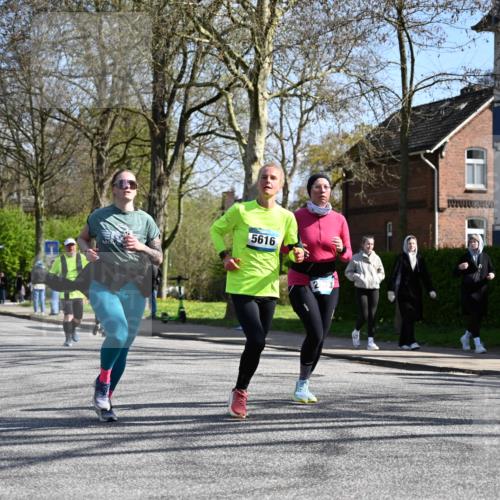 12.04.2026 - 45. Internationalen Wilhelmsburger Insellauf J. Mangold http://msf.ph/oto/9468681 12.04.2026 11:11:03 Ziel 2320, 5616, 2548, 2673, 2326, 4633, 2867, 3658, 2868, 3758, 4252, 4744, 4430, 2644, 3112, 2725, 2770 meine-sportfotos.de