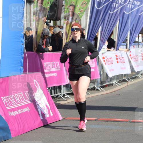 12.04.2026 - 45. Internationalen Wilhelmsburger Insellauf Strokosch-Dieckow http://msf.ph/oto/9468701 12.04.2026 11:21:11 Ziel 3873 meine-sportfotos.de