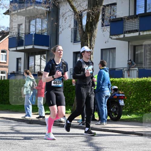 12.04.2026 - 45. Internationalen Wilhelmsburger Insellauf J. Mangold http://msf.ph/oto/9468710 12.04.2026 11:11:13 Ziel 2320, 5616, 2548, 2673, 2326, 4633, 2867, 3658, 2868, 3758, 3758, 4252, 4744, 4430, 2644, 3112, 2725, 2770, 3029, 3028, 3751 meine-sportfotos.de