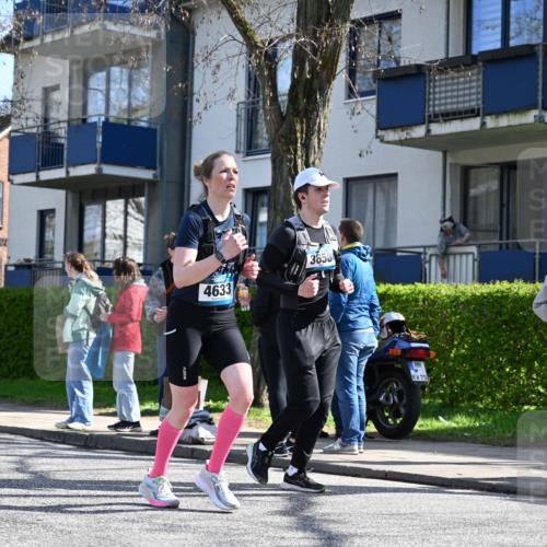 12.04.2026 - 45. Internationalen Wilhelmsburger Insellauf J. Mangold http://msf.ph/oto/9468711 12.04.2026 11:11:13 Ziel 2320, 5616, 2548, 2673, 2326, 4633, 2867, 3658, 2868, 3758, 3758, 4252, 4744, 4430, 2644, 3112, 2725, 2770, 3029, 3028, 3751 meine-sportfotos.de