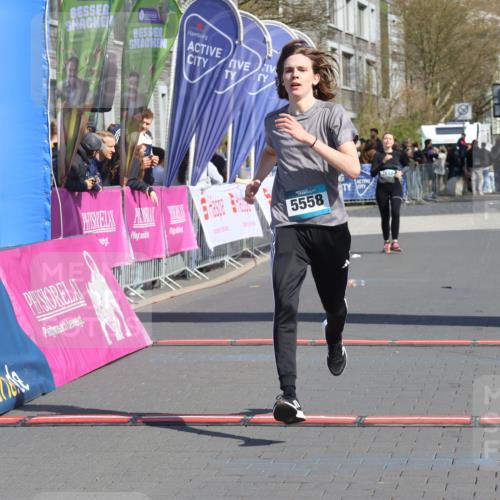 12.04.2026 - 45. Internationalen Wilhelmsburger Insellauf Strokosch-Dieckow http://msf.ph/oto/9468765 12.04.2026 11:21:26 Ziel 5558 meine-sportfotos.de