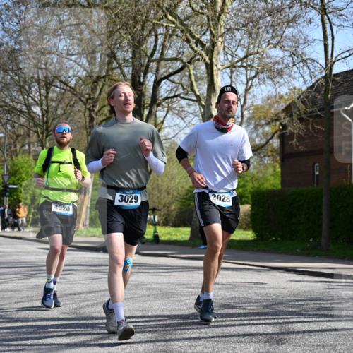 12.04.2026 - 45. Internationalen Wilhelmsburger Insellauf J. Mangold http://msf.ph/oto/9468776 12.04.2026 11:11:44 Ziel 4430, 2644, 3112, 2725, 2770, 3029, 3028, 3751, 4920, 3046, 2817, 2916, 4971, 2489, 3844, 5741, 2668, 2816, 2918, 3589, 2135 meine-sportfotos.de