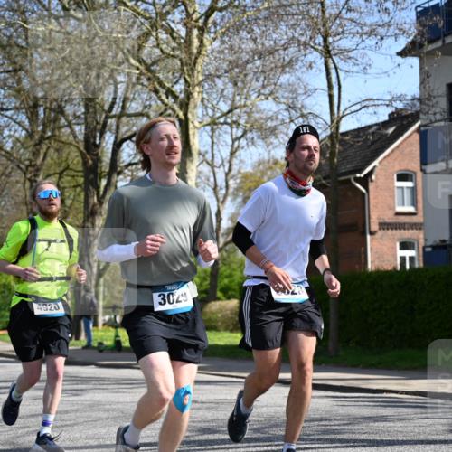 12.04.2026 - 45. Internationalen Wilhelmsburger Insellauf J. Mangold http://msf.ph/oto/9468788 12.04.2026 11:11:45 Ziel 4430, 2644, 3112, 2725, 2770, 3029, 3028, 3751, 4920, 3046, 2817, 2916, 4971, 2489, 3844, 2489, 3844, 5741, 2668, 2816, 2918, 3589, 2135 meine-sportfotos.de