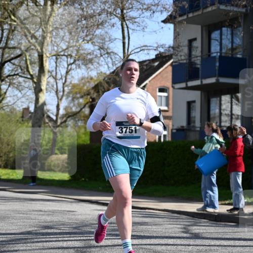12.04.2026 - 45. Internationalen Wilhelmsburger Insellauf J. Mangold http://msf.ph/oto/9468807 12.04.2026 11:11:50 Ziel 3112, 2725, 2770, 3029, 3028, 3751, 4920, 3046, 2817, 2916, 4971, 2489, 3844, 5741, 2668, 2816, 2918, 3589, 2135 meine-sportfotos.de