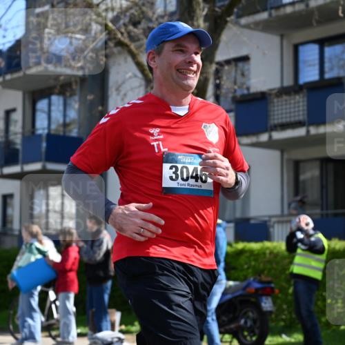 12.04.2026 - 45. Internationalen Wilhelmsburger Insellauf J. Mangold http://msf.ph/oto/9468825 12.04.2026 11:11:53 Ziel 3029, 3028, 3751, 4920, 3046, 2817, 2916, 4971, 2489, 3844, 5741, 2668, 2816, 2918, 3589, 3589, 2135 meine-sportfotos.de