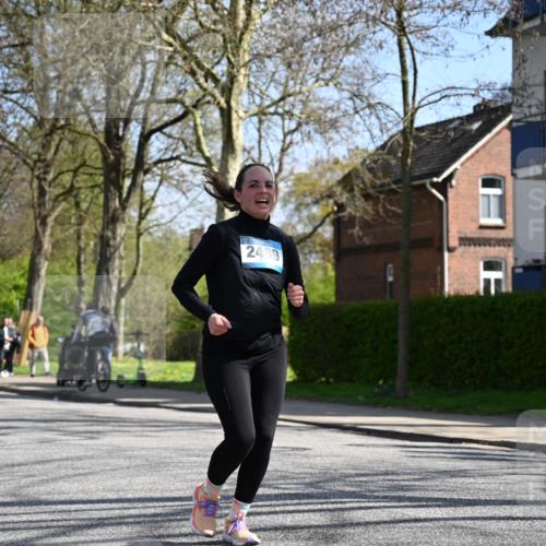 12.04.2026 - 45. Internationalen Wilhelmsburger Insellauf J. Mangold http://msf.ph/oto/9468856 12.04.2026 11:12:02 Ziel 3751, 4920, 3046, 2817, 2916, 4971, 2489, 3844, 5741, 2668, 2816, 2918, 3589, 2135, 2435, 3517, 2739, 3003, 2753 meine-sportfotos.de