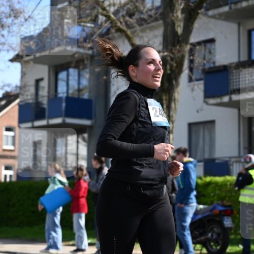 12.04.2026 - 45. Internationalen Wilhelmsburger Insellauf J. Mangold http://msf.ph/oto/9468877 12.04.2026 11:12:04 Ziel 4920, 3046, 2817, 2916, 4971, 2489, 3844, 5741, 2668, 2816, 2918, 2918, 3589, 2135, 2435, 3517, 2739, 3003, 2753, 2272 meine-sportfotos.de
