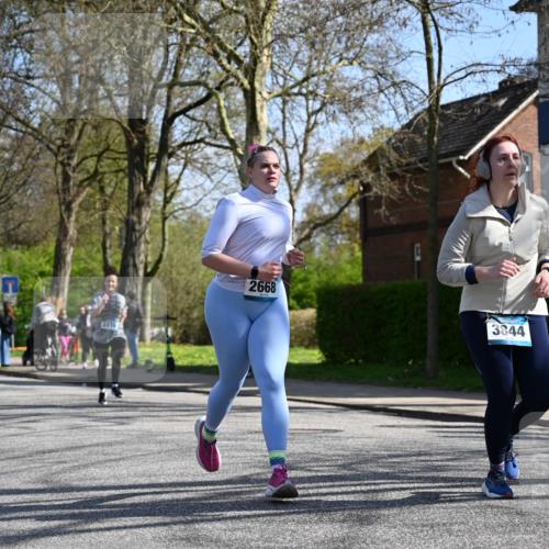 12.04.2026 - 45. Internationalen Wilhelmsburger Insellauf J. Mangold http://msf.ph/oto/9468882 12.04.2026 11:12:07 Ziel 3046, 2817, 2916, 4971, 2489, 3844, 5741, 2668, 2816, 2918, 3589, 2135, 2435, 2435, 3517, 2739, 3003, 2753, 2272, 3718, 3405 meine-sportfotos.de