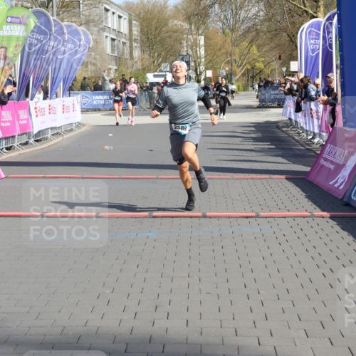 12.04.2026 - 45. Internationalen Wilhelmsburger Insellauf Strokosch-Dieckow http://msf.ph/oto/9468910 12.04.2026 11:22:02 Ziel 2588 meine-sportfotos.de