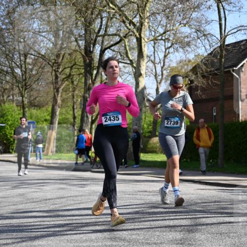 12.04.2026 - 45. Internationalen Wilhelmsburger Insellauf J. Mangold http://msf.ph/oto/9468930 12.04.2026 11:12:27 Ziel 2816, 2918, 3589, 2135, 2435, 3517, 2739, 3003, 2753, 2272, 3718, 3405 meine-sportfotos.de
