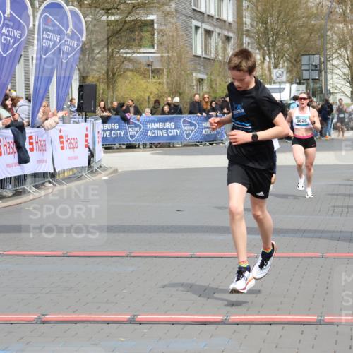 12.04.2026 - 45. Internationalen Wilhelmsburger Insellauf Strokosch-Dieckow http://msf.ph/oto/9468945 12.04.2026 12:49:30 Ziel 4876, 2378, 5625 meine-sportfotos.de
