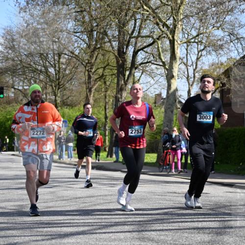 12.04.2026 - 45. Internationalen Wilhelmsburger Insellauf J. Mangold http://msf.ph/oto/9468955 12.04.2026 11:12:32 Ziel 2135, 2435, 3517, 2739, 3003, 2753, 2272, 3718, 3405, 3714, 3703 meine-sportfotos.de