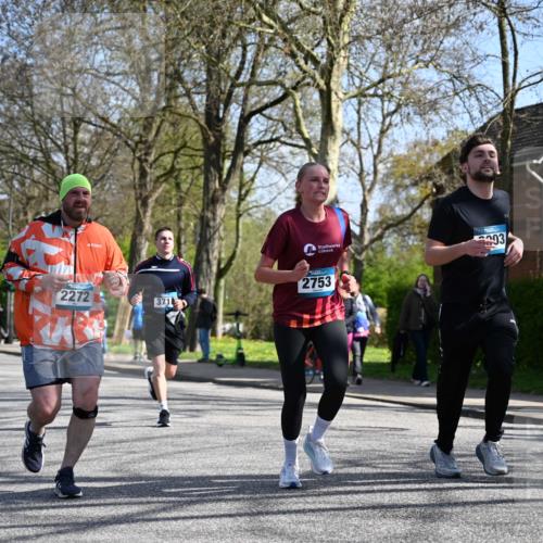 12.04.2026 - 45. Internationalen Wilhelmsburger Insellauf J. Mangold http://msf.ph/oto/9468963 12.04.2026 11:12:32 Ziel 2135, 2435, 3517, 2739, 3003, 2753, 2272, 3718, 3405, 3714, 3703 meine-sportfotos.de