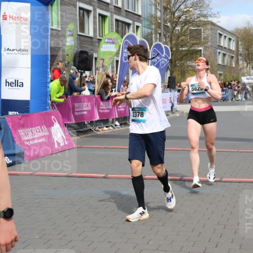 12.04.2026 - 45. Internationalen Wilhelmsburger Insellauf Strokosch-Dieckow http://msf.ph/oto/9468970 12.04.2026 12:49:34 Ziel 4876, 2378, 5625 meine-sportfotos.de
