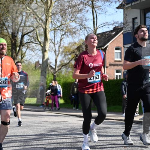 12.04.2026 - 45. Internationalen Wilhelmsburger Insellauf J. Mangold http://msf.ph/oto/9468977 12.04.2026 11:12:33 Ziel 2135, 2435, 3517, 2739, 3003, 2753, 2272, 3718, 3405, 3714, 3703 meine-sportfotos.de