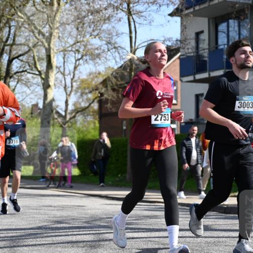 12.04.2026 - 45. Internationalen Wilhelmsburger Insellauf J. Mangold http://msf.ph/oto/9468981 12.04.2026 11:12:33 Ziel 2135, 2435, 3517, 2739, 3003, 2753, 2272, 3718, 3405, 3714, 3703 meine-sportfotos.de