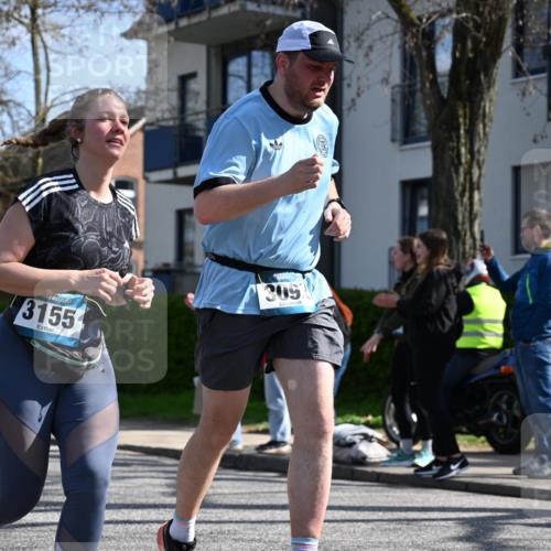 12.04.2026 - 45. Internationalen Wilhelmsburger Insellauf J. Mangold http://msf.ph/oto/9469026 12.04.2026 11:13:03 Ziel 3714, 3703, 3092, 3155, 2527, 2526 meine-sportfotos.de