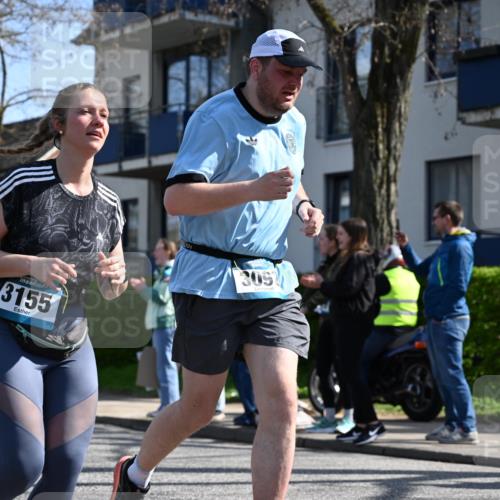 12.04.2026 - 45. Internationalen Wilhelmsburger Insellauf J. Mangold http://msf.ph/oto/9469028 12.04.2026 11:13:03 Ziel 3714, 3703, 3092, 3155, 2527, 2526 meine-sportfotos.de