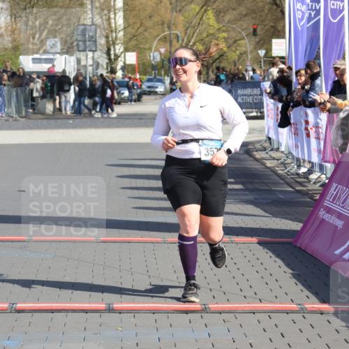 12.04.2026 - 45. Internationalen Wilhelmsburger Insellauf Strokosch-Dieckow http://msf.ph/oto/9469144 12.04.2026 11:22:32 Ziel 3579 meine-sportfotos.de