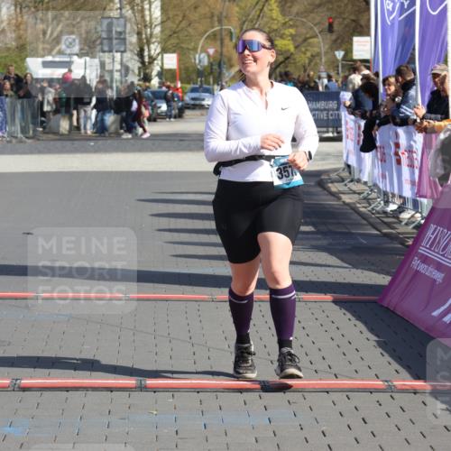 12.04.2026 - 45. Internationalen Wilhelmsburger Insellauf Strokosch-Dieckow http://msf.ph/oto/9469166 12.04.2026 11:22:32 Ziel 3579 meine-sportfotos.de