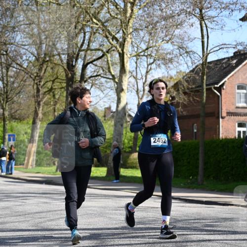 12.04.2026 - 45. Internationalen Wilhelmsburger Insellauf J. Mangold http://msf.ph/oto/9469195 12.04.2026 11:14:24 Ziel 2404, 4982, 3343, 2452, 3018, 2424, 2565, 3508, 2165 meine-sportfotos.de