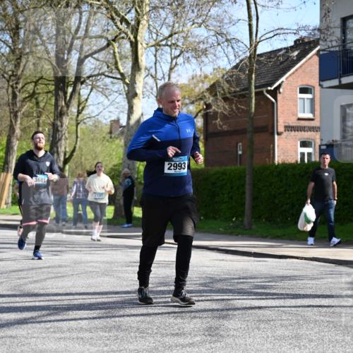 12.04.2026 - 45. Internationalen Wilhelmsburger Insellauf J. Mangold http://msf.ph/oto/9469238 12.04.2026 11:14:56 Ziel 3508, 2165, 2510, 3681, 3681, 2157, 2993, 2137, 3607 meine-sportfotos.de