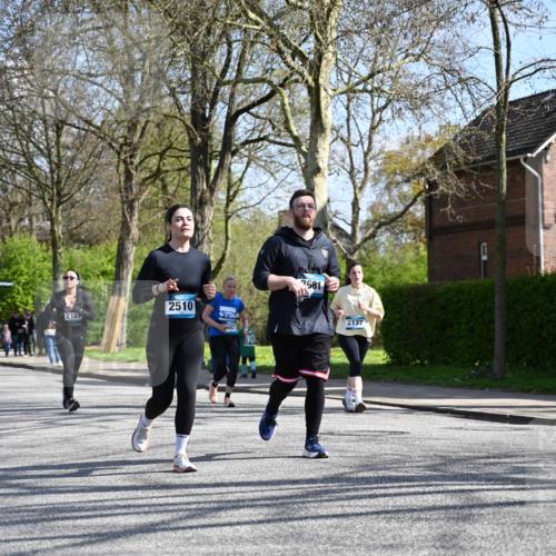 12.04.2026 - 45. Internationalen Wilhelmsburger Insellauf J. Mangold http://msf.ph/oto/9469251 12.04.2026 11:14:58 Ziel 3508, 2165, 2510, 3681, 2157, 2993, 2993, 2137, 3607 meine-sportfotos.de