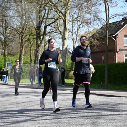 12.04.2026 - 45. Internationalen Wilhelmsburger Insellauf J. Mangold http://msf.ph/oto/9469262 12.04.2026 11:14:58 Ziel 3508, 2165, 2510, 3681, 2157, 2993, 2993, 2137, 3607 meine-sportfotos.de