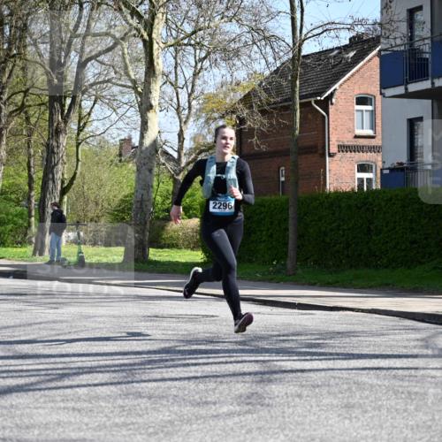 12.04.2026 - 45. Internationalen Wilhelmsburger Insellauf J. Mangold http://msf.ph/oto/9469362 12.04.2026 11:16:15 Ziel 2296, 4497, 3543, 2329, 5756, 3891, 3891, 4590, 2828, 2823 meine-sportfotos.de