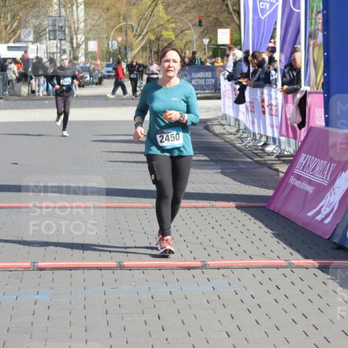 12.04.2026 - 45. Internationalen Wilhelmsburger Insellauf Strokosch-Dieckow http://msf.ph/oto/9469374 12.04.2026 11:23:21 Ziel 2450 meine-sportfotos.de