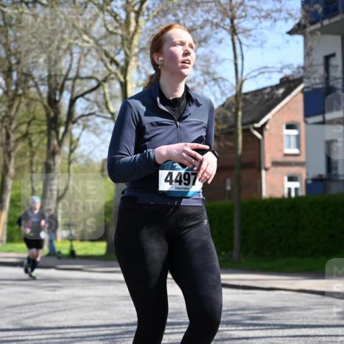 12.04.2026 - 45. Internationalen Wilhelmsburger Insellauf J. Mangold http://msf.ph/oto/9469387 12.04.2026 11:16:17 Ziel 2296, 4497, 3543, 2329, 5756, 3891, 4590, 2828, 2823 meine-sportfotos.de