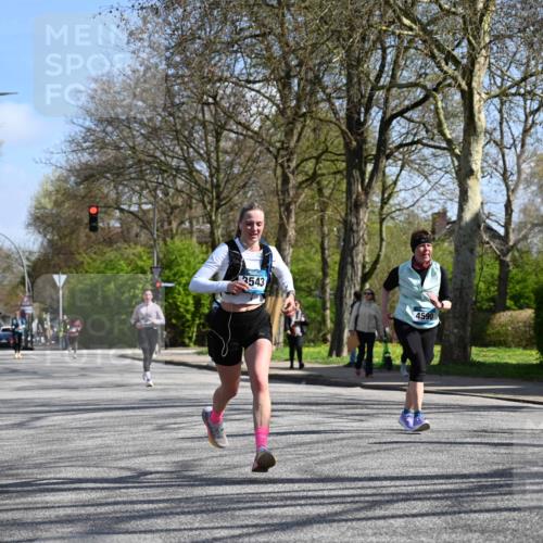 12.04.2026 - 45. Internationalen Wilhelmsburger Insellauf J. Mangold http://msf.ph/oto/9469391 12.04.2026 11:16:31 Ziel 4497, 3543, 2329, 5756, 3891, 4590, 4590, 2828, 2823, 3622, 3080 meine-sportfotos.de