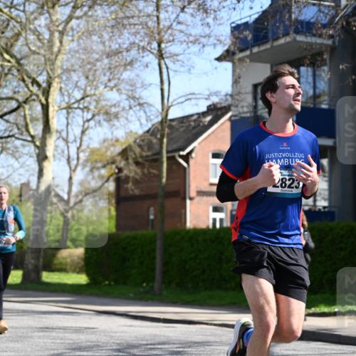 12.04.2026 - 45. Internationalen Wilhelmsburger Insellauf J. Mangold http://msf.ph/oto/9469425 12.04.2026 11:16:49 Ziel 5756, 3891, 4590, 2828, 2823, 3622, 3080, 2597, 4136 meine-sportfotos.de