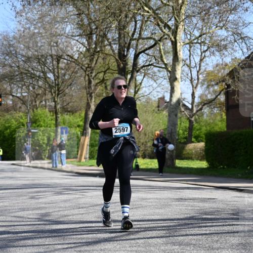 12.04.2026 - 45. Internationalen Wilhelmsburger Insellauf J. Mangold http://msf.ph/oto/9469477 12.04.2026 11:17:11 Ziel 3622, 3080, 2597, 4136, 2419, 2420, 2419, 2420, 2312, 2241, 5309, 3944, 3398, 2807 meine-sportfotos.de