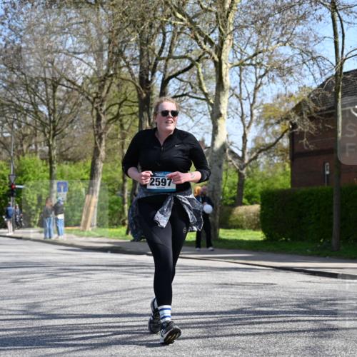 12.04.2026 - 45. Internationalen Wilhelmsburger Insellauf J. Mangold http://msf.ph/oto/9469488 12.04.2026 11:17:11 Ziel 3622, 3080, 2597, 4136, 2419, 2420, 2419, 2420, 2312, 2241, 5309, 3944, 3398, 2807 meine-sportfotos.de