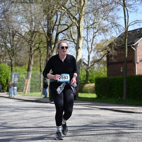 12.04.2026 - 45. Internationalen Wilhelmsburger Insellauf J. Mangold http://msf.ph/oto/9469492 12.04.2026 11:17:11 Ziel 3622, 3080, 2597, 4136, 2419, 2420, 2419, 2420, 2312, 2241, 5309, 3944, 3398, 2807 meine-sportfotos.de