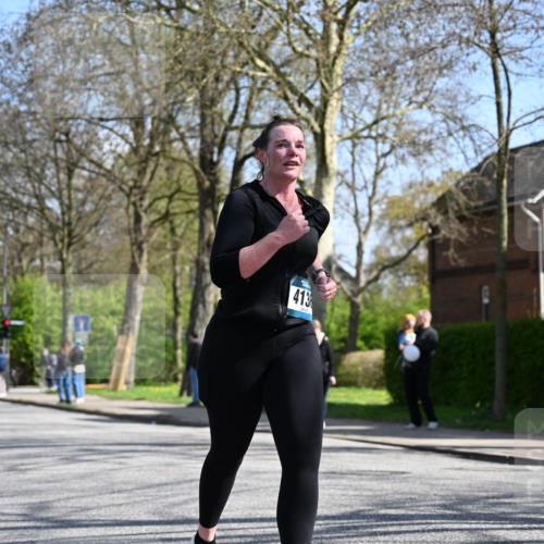 12.04.2026 - 45. Internationalen Wilhelmsburger Insellauf J. Mangold http://msf.ph/oto/9469505 12.04.2026 11:17:17 Ziel 3080, 2597, 4136, 2419, 2420, 2312, 2241, 5309, 3944, 5309, 3944, 3398, 2807, 4191 meine-sportfotos.de