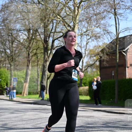 12.04.2026 - 45. Internationalen Wilhelmsburger Insellauf J. Mangold http://msf.ph/oto/9469506 12.04.2026 11:17:18 Ziel 2597, 4136, 2419, 2420, 2312, 2241, 5309, 3944, 3398, 3398, 2807, 4191 meine-sportfotos.de